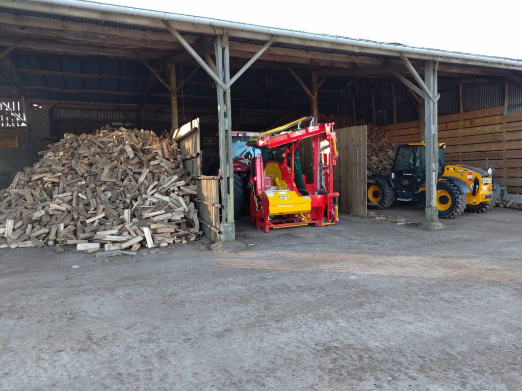 Bois_de_Chauffage_Stockage_Abri